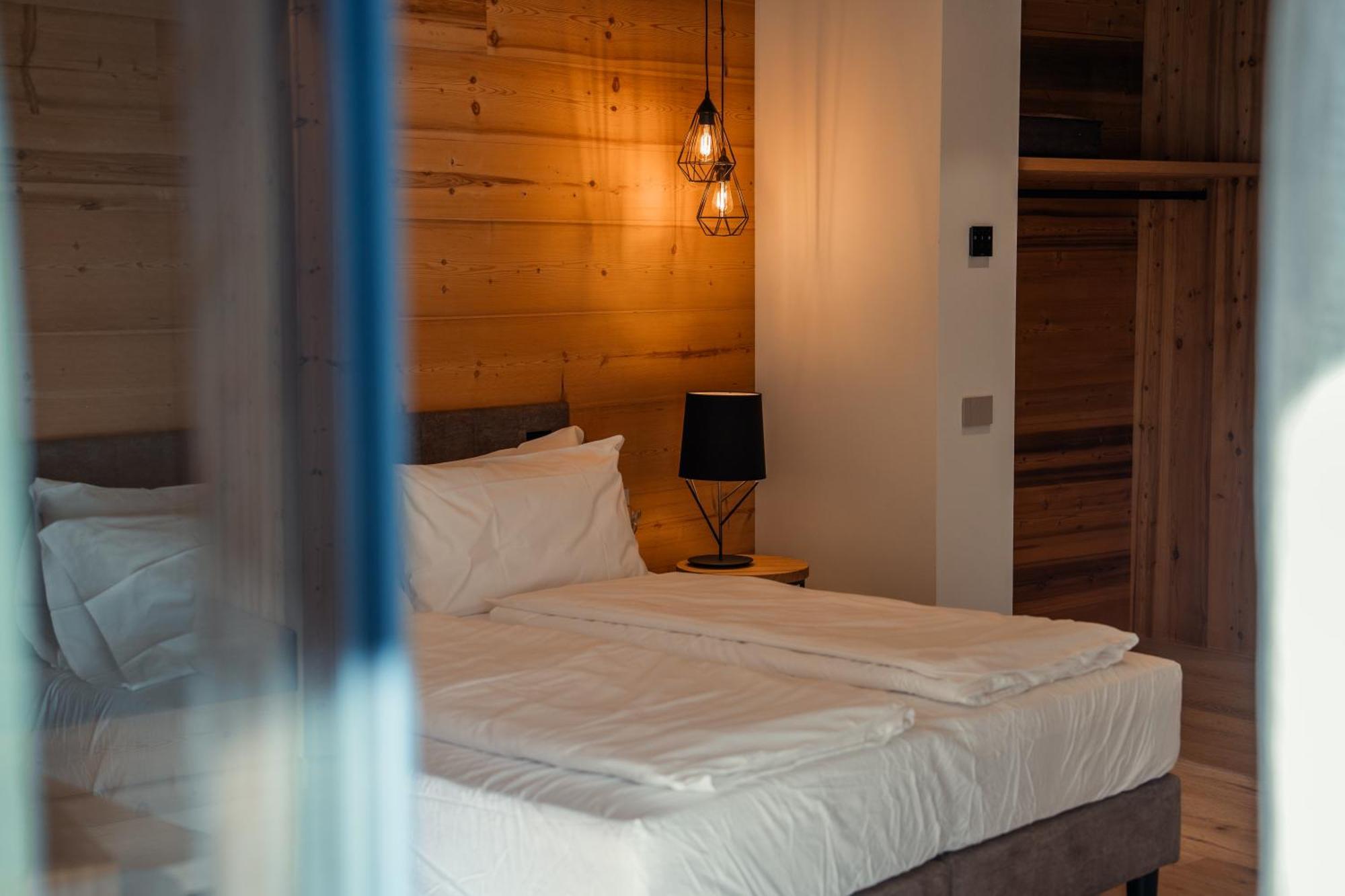 Vivi Suites & Spa - Boutique Guest House Molveno Exterior photo